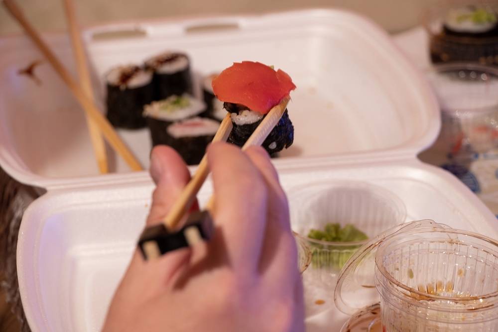 Hoe lang kun je sushi bewaren